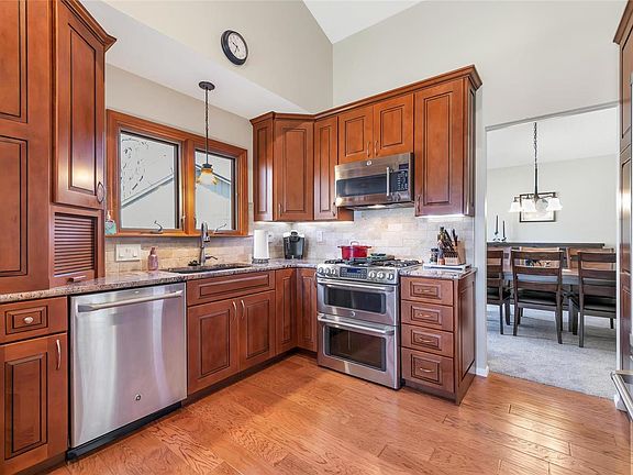 2nd image of 12298 Autumn Hill Dr