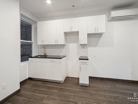 5th image of 2329 Bedford Ave #1FF