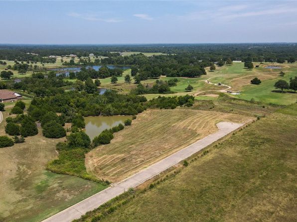 1212 E Country Club Dr