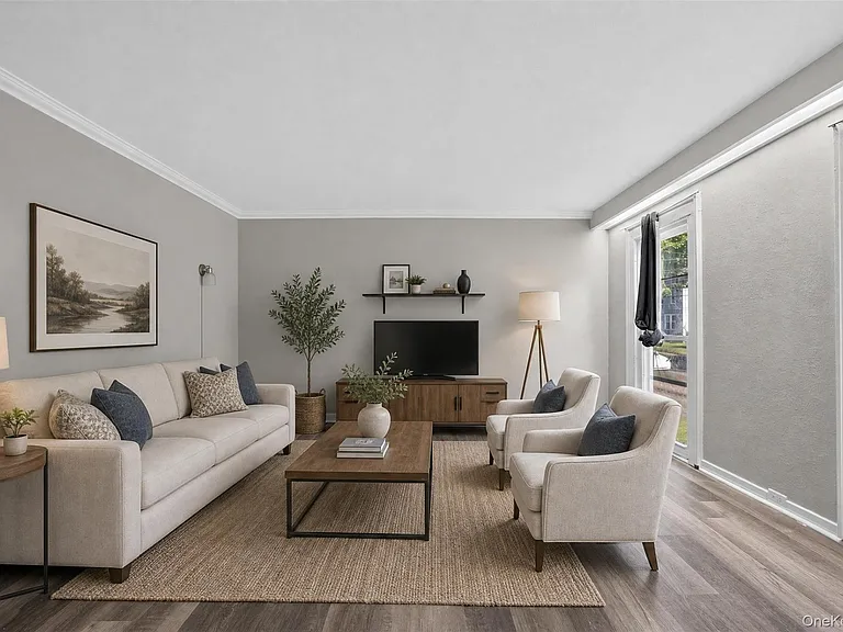 10 Washington Ave #3 — Photo 5