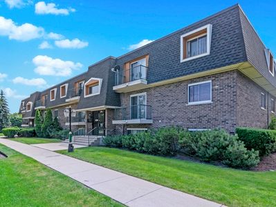 3220 Sanders Rd UNIT 1A, Northbrook, IL, 60062