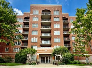 390 Western Ave #204, Des Plaines, IL 60016