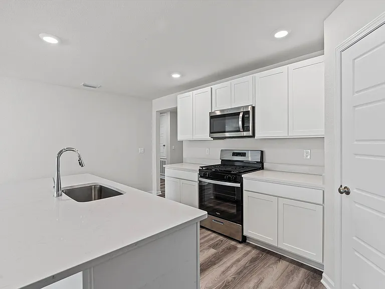 13581 Paris Cir — Photo 4
