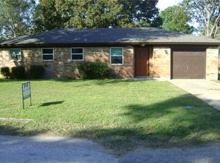 706 E Main St, Pilot Point, TX 76258