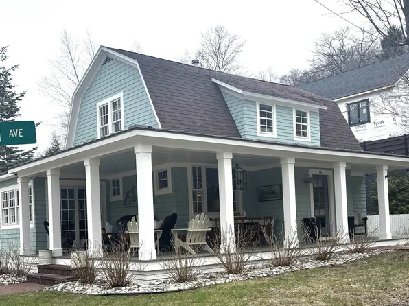 401 Michigan Ave, Frankfort, MI 49635