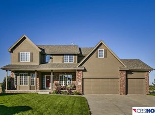 16540 Bauman Cir, Omaha, NE 68116