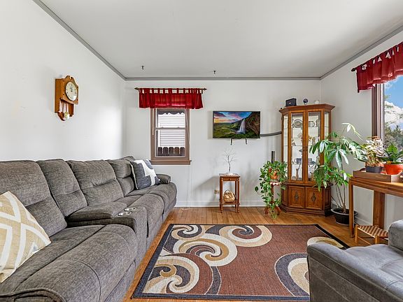 3rd image of 2724 Elder Ln