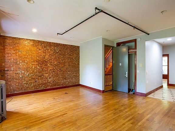 5th image of 593 Saint Marks Ave