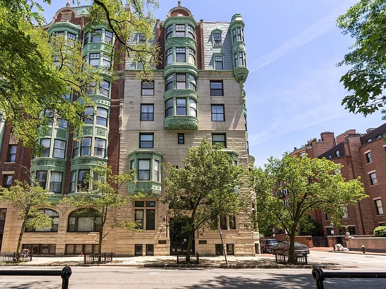10 Charlesgate E #501 — Photo 28