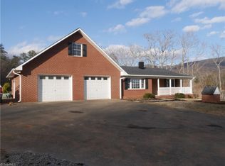 9427 W Pine St, Lowgap, NC 27024