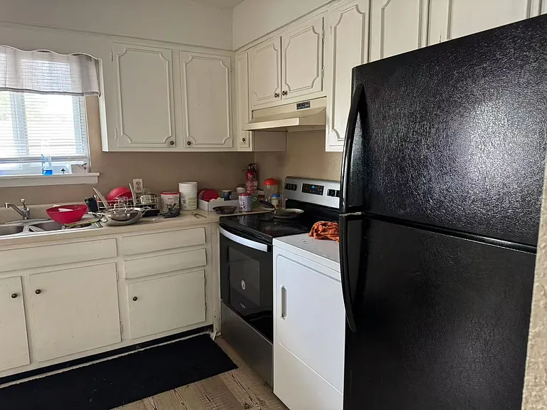 2309 Champion Ct — Photo 11