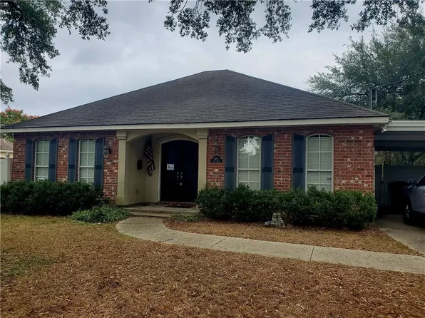 2301 Jackson Blvd, Chalmette, LA 70043
