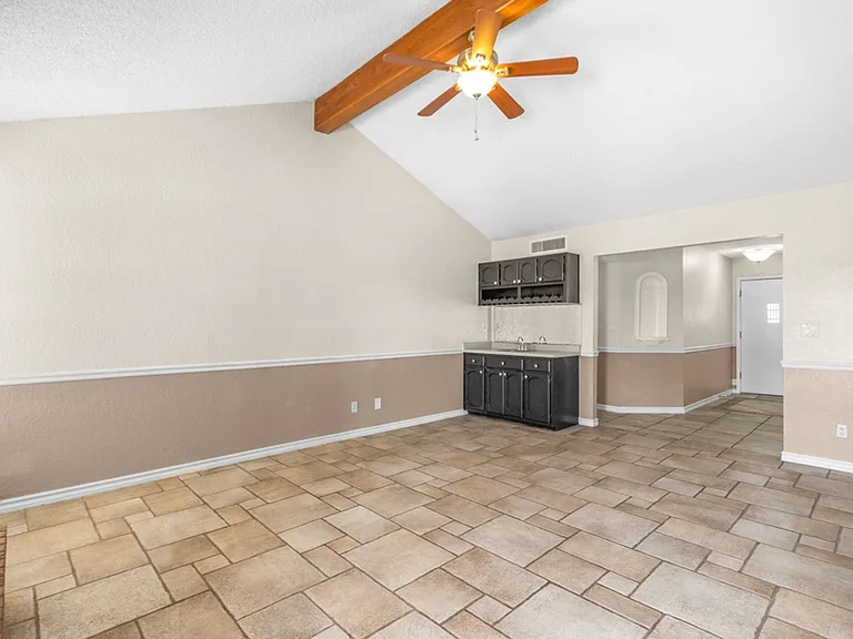 1912 Gus Moran St — Photo 13