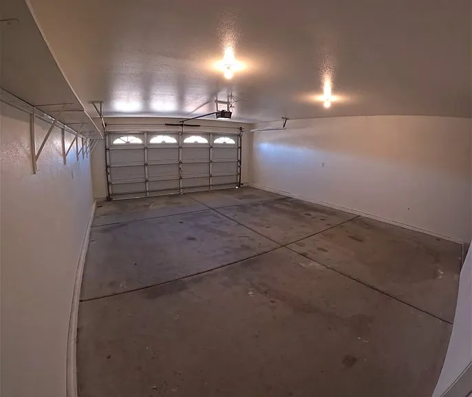2112 E Desert Lakes Dr — Photo 24
