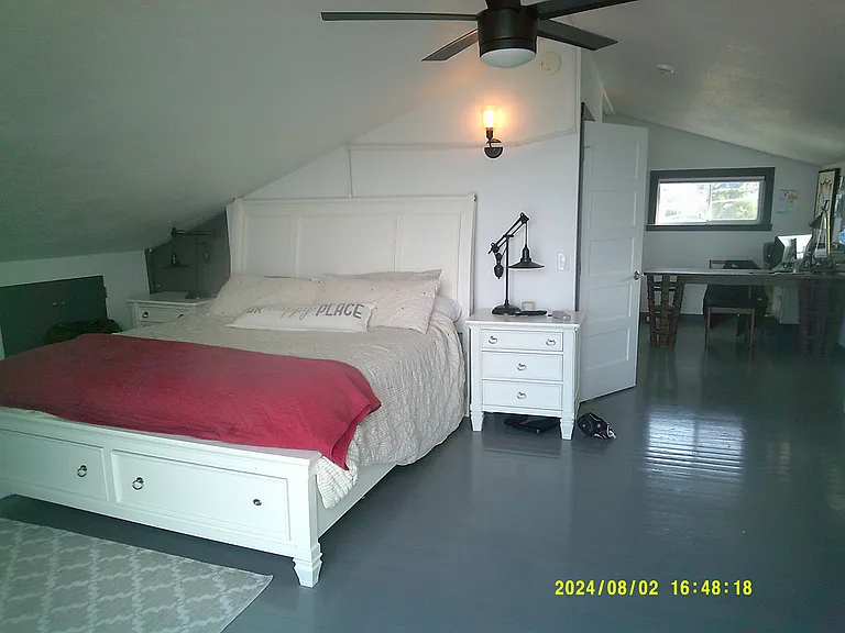 131 Beach Dr — Photo 17