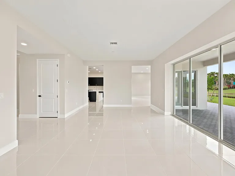 14261 Spruce Pine Dr — Photo 23