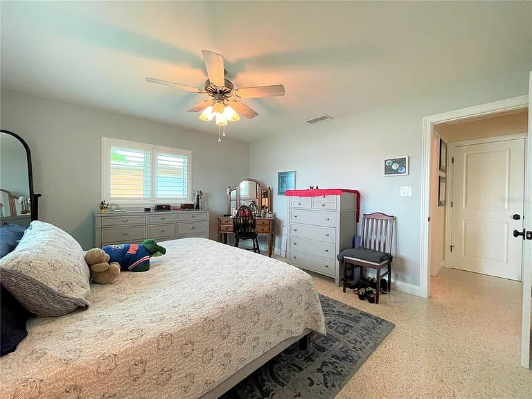 17045 Dolphin Dr — Photo 19