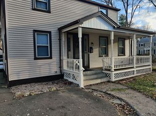 146 Sycamore St, Holyoke, MA 01040