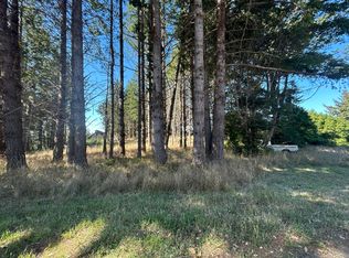 48 Cinch Ct, Whitethorn, CA 95589