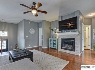 15315 Camden Ave, Omaha, NE 68116