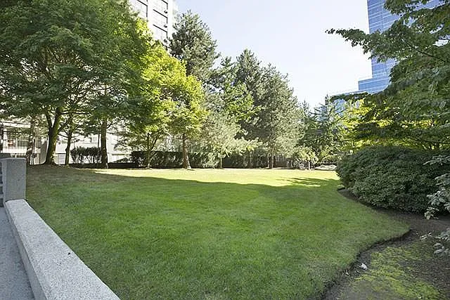 13383 108th Ave #1106 — Photo 24