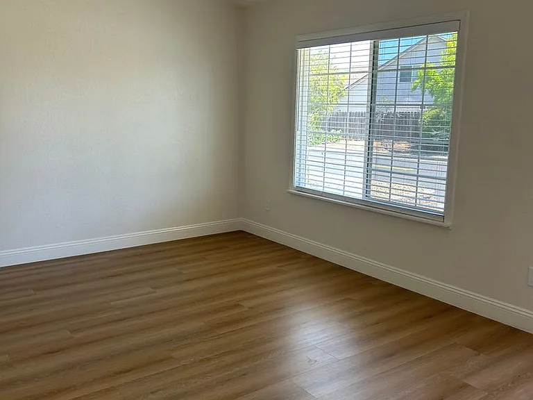 2813 Vista Palomar — Photo 3