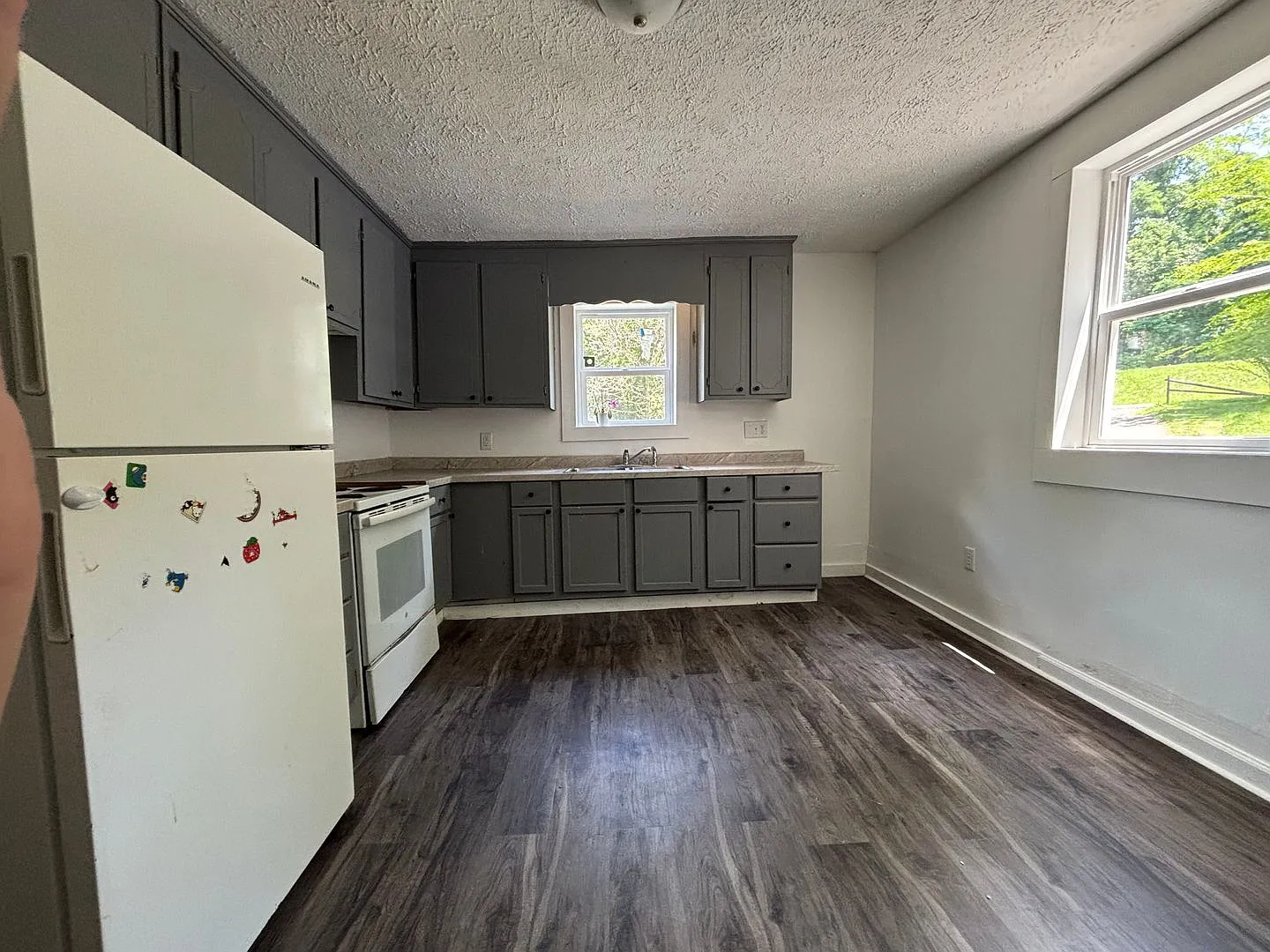 3 Bed | 1 Bath | Spacious Apartment Westover WV — Photo 4
