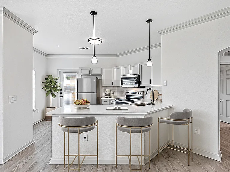 Halston World Gateway Apartment Homes — Photo 46
