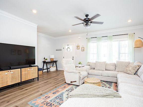 4th image of 1091 Bluemoon Dr #36