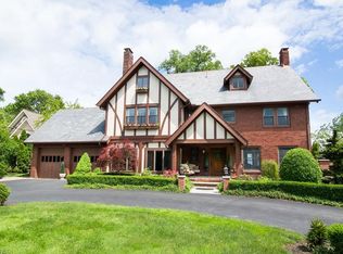 29514 Lake Rd, Bay Village, OH 44140