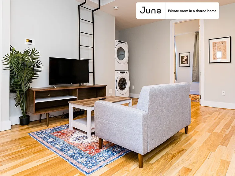 21 Carlton Ave #B — Photo 5
