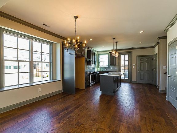 5th image of 2129 Patchen Lake Ln