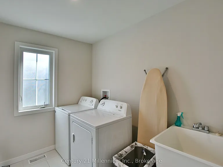 349 Yellow Birch Cres — Photo 27