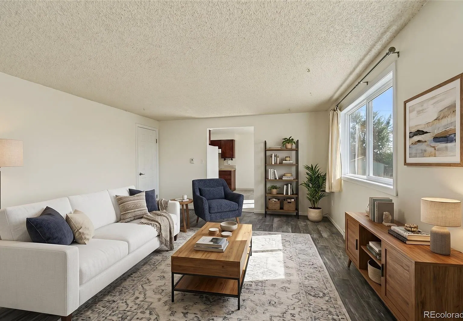 3 bed, 1.5 bath, 1150 sqft, $2,395 — Photo 2