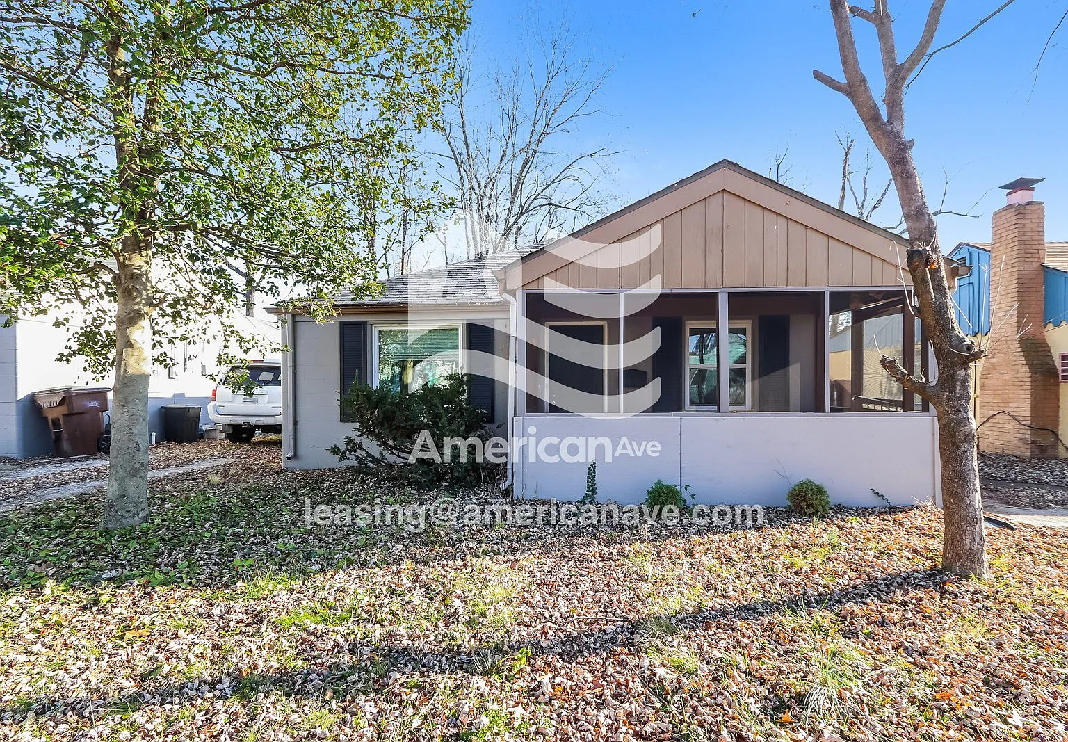 3 bed, 1.0 bath, 1352 sqft, $1,360 — Photo 1