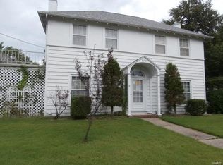 3202 Pleasant St, Hannibal, MO 63401