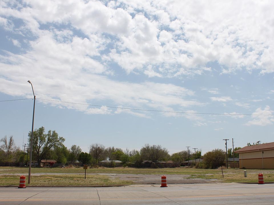 2nd image of 2215 Oklahoma Ave
