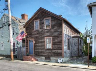 5 3rd St, Newport, RI 02840