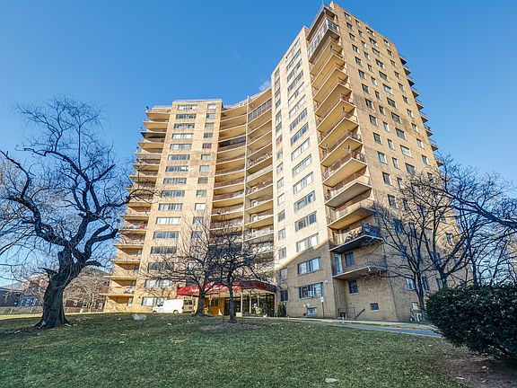 2nd image of 275 Prospect St APT 9C