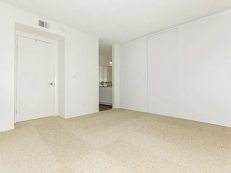 Monte Verde Apartment Homes — Photo 38