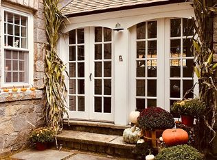 635 Reservoir Rd, Otis, MA 01253