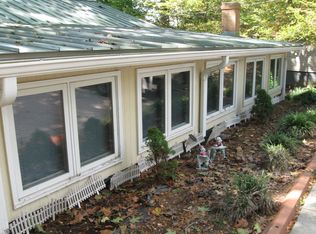 1434 Lakeshore Dr, New London, NC 28127