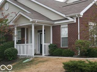 4035 Weston Pointe Dr, Zionsville, IN 46077