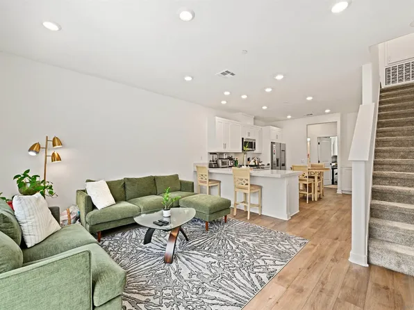 2066 Vela Ln, San Diego, CA 92154