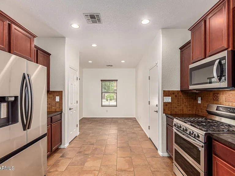 10847 W Avenida Del Rey — Photo 9