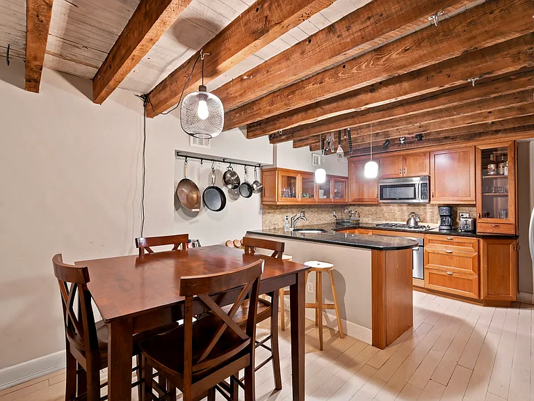 308 Pemberton St — Photo 12