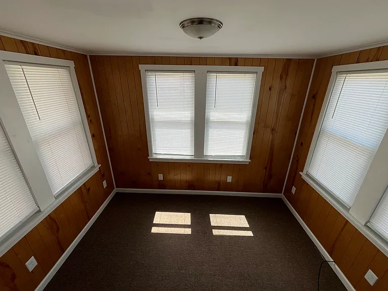 9 Lincoln Ave — Photo 2