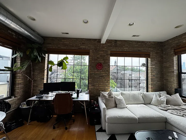 1351 N Greenview Ave #3R — Photo 11
