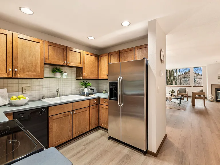 2350 10th Ave E #227 — Photo 7