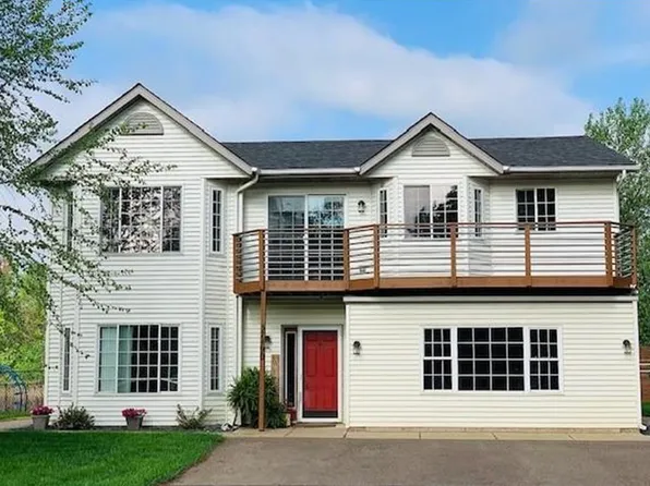37490 Grand Ave, North Branch, MN 55056